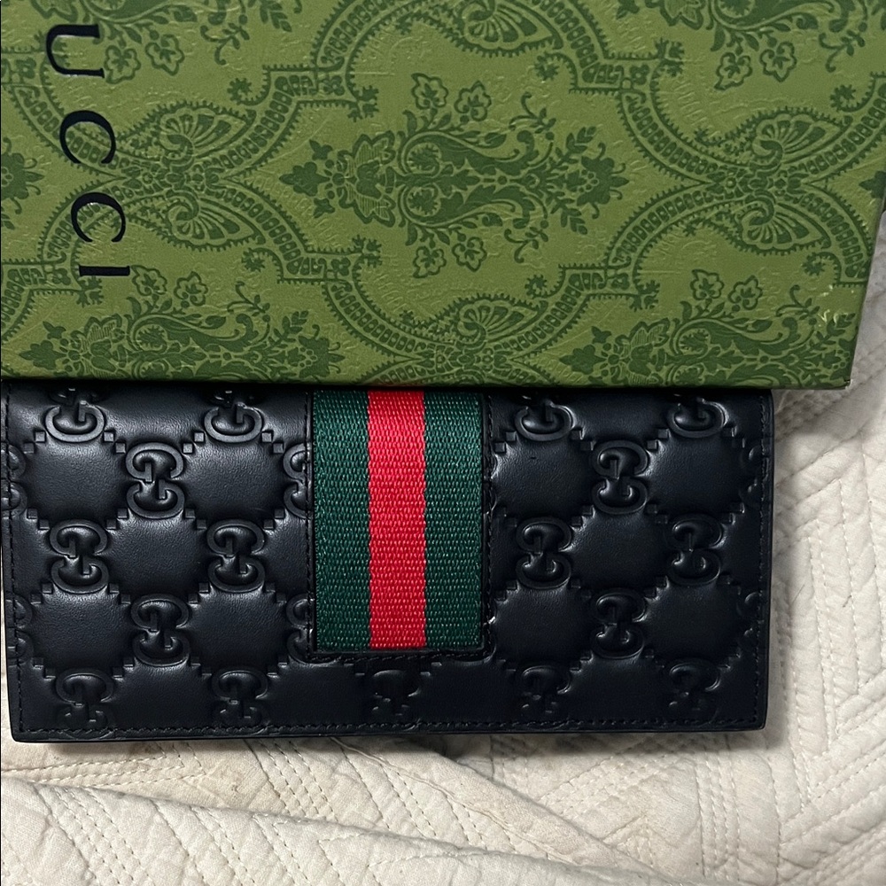 Gucci Black Leather Continental Wallet with Gold Logo